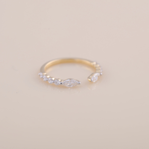 Anillo Abierto con Diamantes Cultivados en Laboratorio de Corte Marquise y Redondo de 0.47CT |   Anillo Ajustable de Plata de Ley 925 con Diamantes - Product Image 1