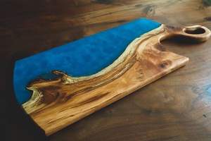 วัสดุผสมผสานระหว่างไม้เนื้อแข็งจากเขียงธรรมชาติกับเรซินอีพ็อกซี่ทำให้เกิดการทำงานที่ลงตัวของสิ่งเหล่านี้ - Product Image 5