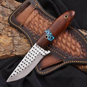 Cuchillo de caza y desollado estilo vaquero hecho a mano, hoja fija de 8 pulgadas para camping, con mango de palisandro y turquesa. - Product Image 6