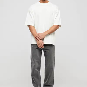 T-shirt en jersey de coton blanc surdimensionné pour homme, manches courtes, col rond, décontracté, couleur unie, tricoté, coupe ajustée - Product Image 1