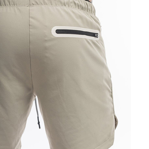 Shorts de musculation kaki pour hommes en gros – Shorts d'entraînement à séchage rapide, coupe ajustée, avec fentes latérales et cordon de serrage à motifs - Product Image 4