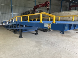 Factory Price 10 Tons Anti-Slip Ribbed Steel <b>Hydraulic</b> Dock Ramp New Forklift Cylinder Combined Hand Pump 1 Year Warranty - Product Image 5