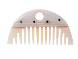 Peigne à barbe rond de qualité supérieure, fait main, en os de Viking sculpté, design floral, respectueux de l'environnement, pour un toilettage naturel - Product Image 6