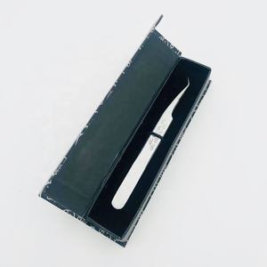 Pinzas para pestañas con logotipo personalizado y purpurina plateada de 90 grados de acero inoxidable sostenible de alta calidad profesional al por mayor - Product Image 1