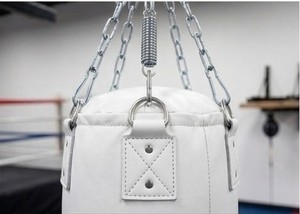 Saco de Boxeo de Tela Oxford Blanco K4 con Relleno de Arena para Uso en Gimnasios para Adultos - Product Image 4