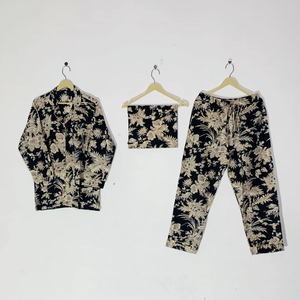 ชุดนอนมิดไนท์ออนิกซ์ - ชุดนอนผ้าฝ้ายพิมพ์ลายด้วยมือ 3 ชิ้น - Product Image 1