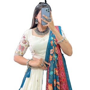 Belleza de seda hasta el suelo A-Line Lehenga con lentejuelas y Bordado de hilo Lagadi Patta Dupatta vestido de colección de boda impreso - Product Image 1