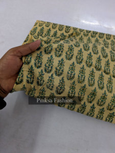 ผ้าพิมพ์ลายบล็อกออร์แกนิคจากราชสถาน ขายส่ง - ผ้าฝ้าย 100% พิมพ์ลายจาอีปุร์ สำหรับชุดฤดูร้อน ชุดผู้หญิง ชุดเด็กชาย และผ้าคลุม - Product Image 4