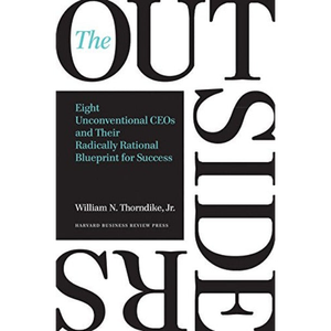 หนังสือ "Outsiders" โดยผู้เขียนวิลเลียม เอ็น. ธอร์นไดค์ ฉบับปกอ่อน พิมพ์แบบสั่งทำพิเศษ - Product Image 1