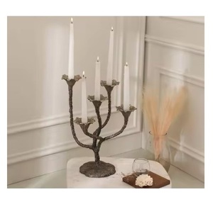 Candelabro de Metal y Latón, Elegante Soporte de Piso para Decoración del Hogar, Bodas, Eventos, Candelabros de Diseño Metálico Únicos y Elegantes - Product Image 2