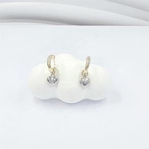 2024 dernières boucles d'oreilles créoles plaquées or en alliage de zinc durable et matériel en laiton bijoux de fête à la mode - Product Image 3