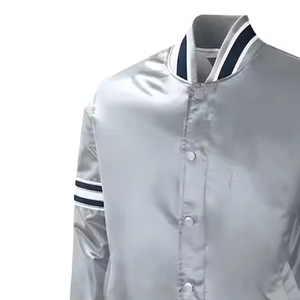 Veste universitaire en satin personnalisée pour l'hiver, dernier design, style streetwear vintage, fermeture boutonnée, vestes en satin - Product Image 3