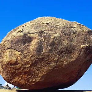 ตกแต่งสวนกลางแจ้งด้วยหินแม่น้ำสีดำขนาดใหญ่รูปทรงคลื่นน้ำแบบธรรมชาติสำหรับจัดสวน - Product Image 1