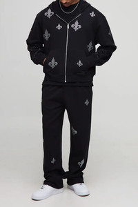Conjunto de chándal de lujo para hombre con pedrería y flor de lis, sudadera con capucha de cremallera completa y pantalones de chándal, ropa urbana premium con pedrería - Product Image 1