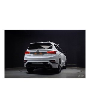 Hyundai Santa Fe Diésel 2.2 2WD 2019 con Caja de Cambios Automática, Asientos de Cuero, Estándar de Emisiones Euro V, 75,607 km, Volante a la Izquierda - Product Image 4