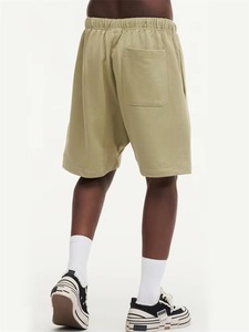 Shorts Bermuda en coton kaki pour homme avec cordon de serrage à la taille et poches, style décontracté - Product Image 2