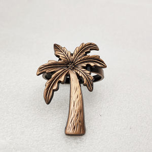 Anillos para servilletas de aluminio con textura de cocotero que añaden una estética profesional de calidad de restaurante a la comida en casa y reuniones especiales. - Product Image 6