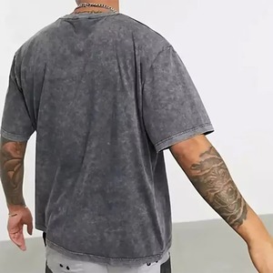 เสื้อยืดสไตล์วินเทจทรงโอเวอร์ไซส์สำหรับผู้ชาย ผ้าคอตตอนหนานุ่ม ระบายอากาศได้ดี ลายเรียบ  แบบย้อมสีเอซิด  ขายส่ง  รับสั่งทำ - Product Image 2