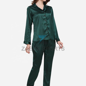 Ensemble de pyjama 2 pièces en satin pour femmes OEM avec logo personnalisé, fermeture à cordon, séchage rapide et respirant, tissu polyester/coton - Product Image 4
