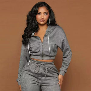 Ensemble de survêtement deux pièces pour femme : Sweat-shirt court zippé personnalisé et pantalon de survêtement large à coupe droite - Product Image 2