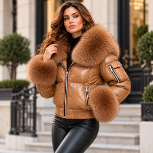 Veste en cuir matelassée pour femmes avec garniture en fourrure surdimensionnée, vêtement d'extérieur tendance pour l'hiver/manteau bomber d'hiver - Product Image 5