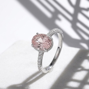 แหวนทองคำขาว 18K สำหรับผู้หญิง ประดับเพชรทรงรี 1.50 กะรัต ฝังแบบซ่อน Halo Pave Band ได้รับการรับรองจาก IGI เพชรเพาะเลี้ยงในห้องปฏิบัติการ น้ำหนัก 4 กรัม ของขวัญสำหรับงานหมั้น - Product Image 3
