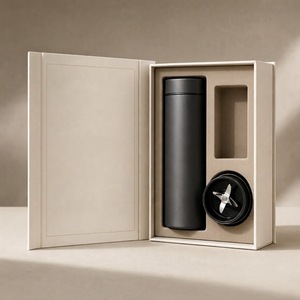 Boîte cadeau rigide magnétique personnalisée pour ensemble de bouteille d'eau, de gobelet de fitness et de mixeur avec insert en mousse - Product Image 5