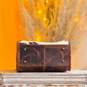 Bolsa de Viaje Ligera de Cuero Genuino Venus Leathers para Mujer, con Diseño Floral y Cierre de Cremallera - Product Image 5