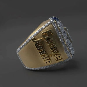 Anillo de Diamantes de Lujo para Raperos, Plata de Ley 925 y Chapado en Oro de 14K, Letra de Campeonato con Diamantes VVS, Certificado IGI - Product Image 2