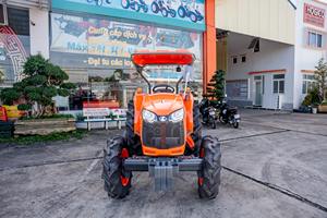 Tractor de Ruedas L 5228 Más Vendido, Motor Diésel 4WD, Potente y Económico, Larga Vida Útil para Agricultura, Tecnología Moderna - Product Image 3