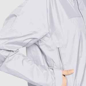 Sistema de ropa impermeable transpirable de lujo con tecnología de secado rápido y protección de capucha integrada para viajes y camping. Chaqueta impermeable. - Product Image 6