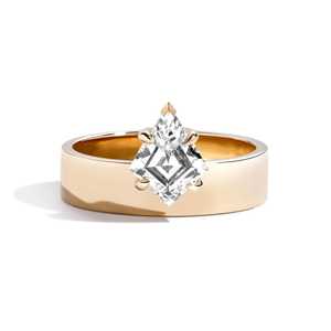 Anillo de Compromiso con Diamante Cultivado en Laboratorio de 1 Quilate, Corte Kite, Oro Sólido de 14k, Banda Ancha de 4.7mm, Anillos Modernos Minimalistas, Fabricante, Venta al Por Mayor - Product Image 1