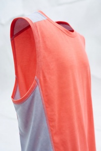 เสื้อกล้ามผู้ชายสีพื้นขายตรงจากโรงงานคุณภาพดี / เสื้อกล้ามน้ำหนักเบาคุณภาพสูงสำหรับออกกำลังกาย - Product Image 2