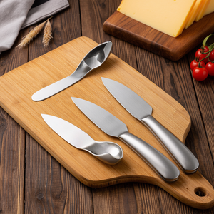 Juego de Cuchillo y Espátula para Queso de Acero Inoxidable 304 Hecho a Mano con Diseño de Concha para el Pulgar - Product Image 3