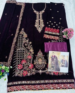 ชุดสัลวาร์ คามีซ ผ้ากำมะหยี่เย็บกึ่งสำเร็จรูป พร้อมงานปักและงานประดับด้วยลูกปัดแบบทันสมัย สำหรับงานปาร์ตี้ งานแต่งงาน และงานดิวาลี - Product Image 2