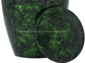 Urnas Funerarias Decorativas de Latón Hechas a Mano para Hombres y Mujeres - Product Image 5