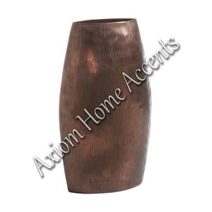 Axiom Home Accents-Jarrón de metal soplado a mano con elegancia moderna, ideal para decoración de mesas y estantes - Product Image 1