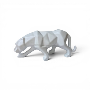 Escultura de Pantera Geométrica de Cerámica AG Elements, Figura Animal Moderna para Decoración del Hogar con Temática de Conexión, Juego de Múltiples Piezas para Mesa - Product Image 1