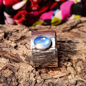 Anillo de Piedra Lunar Natural, Joyería Boho Hecha a Mano con Piedras Preciosas, Anillo de Plata 925 para Mujer, Regalo para Ella - Product Image 1