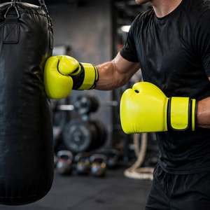 Guantes de Boxeo Profesionales para Gimnasio y Fitness de Driftwear Impex, Fabricante OEM, Logotipo Personalizado, Guantes de Cuero Sintético PU Amarillo y Negro - Product Image 3