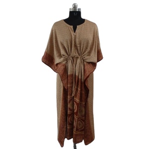 Kaftan เสื้อคลุมขนาดใหญ่สำหรับฤดูร้อน,เสื้อคลุมชุดเดรสผ้าไหมส่าหรีสไตล์วินเทจชุดนอนผ้าไหมรีไซเคิลชุดนอนเสื้อคลุมสำหรับเจ้าสาว - Product Image 1