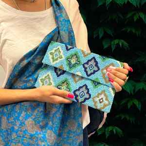 Trending Flower Seed Bead Clutch Purse Multi Color Floral Evening <b>Bag</b> Women Party Handbag Green <b>Pink</b> Bead Envelope <b>Crossbody</b> <b>Bag</b> - Product Image 3