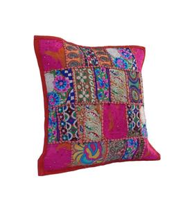 Nouvel arrivage de housse de coussin patchwork sari assortie taie d'oreiller patchwork brodé pour la décoration intérieure - Product Image 1