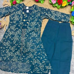 ชุดเซ็ต Palazzo ผ้าจอร์เจตต์สำหรับผู้หญิง เสื้อครอปปักลาย พร้อมเสื้อคลุมไหล่พิมพ์ลายดอกไม้ กางเกงขายาวทรงกว้าง ชุดพรีเมียมสำหรับงานปาร์ตี้และงานแต่งงาน โดย Royal Export - Product Image 4
