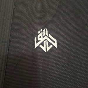 Kimono de Jiu-Jitsu Brésilien de style IBJJF de qualité supérieure, 100% coton, léger, durable, respirant, pour la compétition, avec broderie - Product Image 5
