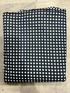 Tissu en coton biologique léger imprimé à carreaux indiens écologiques pour sacs, rideaux, vêtements de sport, artisanat et couvertures - Product Image 3