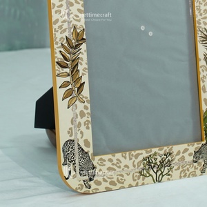 กรอบรูปเคลือบเงาขายส่ง กรอบรูปไม้ทำมือสำหรับตกแต่งบ้าน ของขวัญ ผู้ผลิตจากเวียดนาม - Product Image 3