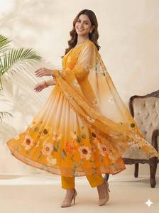 Traje Anarkali Floral de Georgette para Mujer, Conjunto de Vestido Étnico Indio con Dupatta de Red, Manga Larga, para Fiesta o Boda, Anarkali Premium de Nailon - Product Image 1