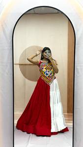 Conjunto de Lehenga Tradicional Étnico para Mujer, Rojo y Blanco, de Algodón, Sin Arrugas, Protección Solar, Secado Rápido, para Todas las Temporadas, Largo hasta el Suelo - Product Image 2