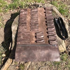 Étui à couteaux en cuir véritable de qualité supérieure, sac de rangement pour couteaux de chef, organiseur professionnel d'outils culinaires, protection anti-odeurs - Product Image 1